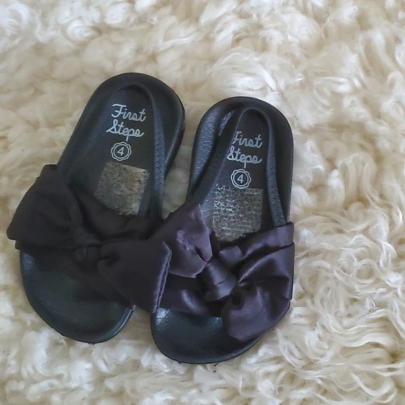 Sandals - Picture 2 of 2